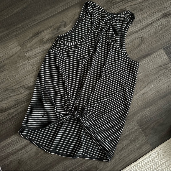 Lululemon tank top - Picture 2 of 2